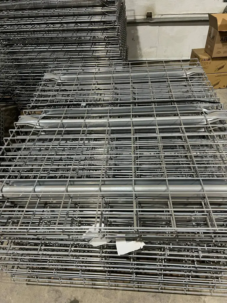 Grillage métallique 36'' x 52'' 3 renforts usagé