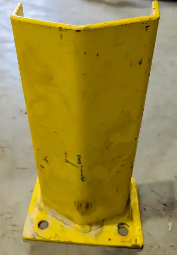 [pro-5x12-u] Protecteur montant avant 5'' x 12'' de haut usagé